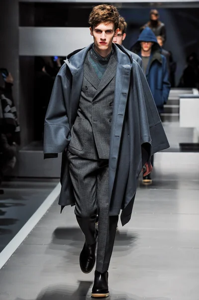 Look 9